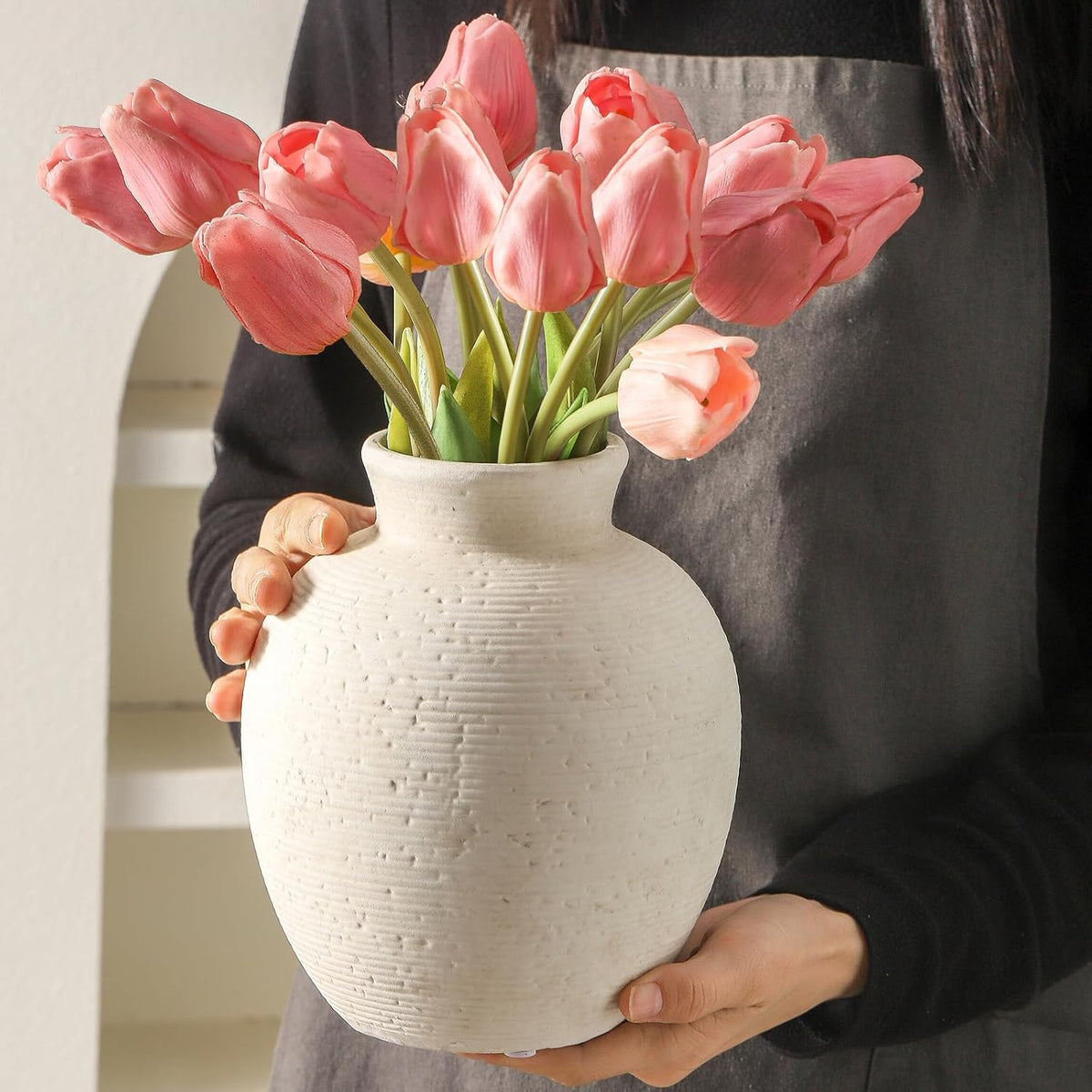 🌸 Modern Ceramic Flower Vase ✨ Elegant Minimalist Home Decor for a Cozy & Stylish Space